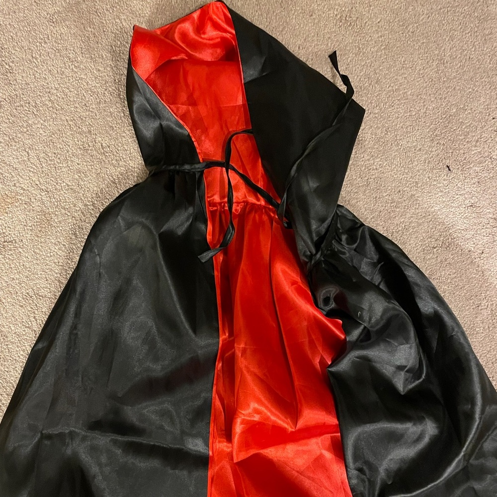 Black and Red Vampire Cape/Cloak